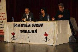 İHD'nin 17 Aralık Cumartesi günü Adana'da OHAL'de İnsan Hakları başlıklı paneli vardı.