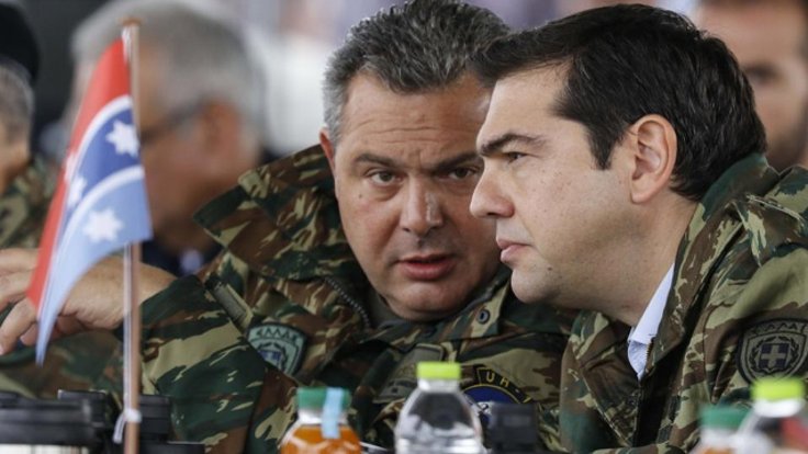 Yunanistan Milli Savunma Bakanı Panos Kammenos (solda)              ve Başbakan Aleksis Çipras. FOTOĞRAF: ARŞİV